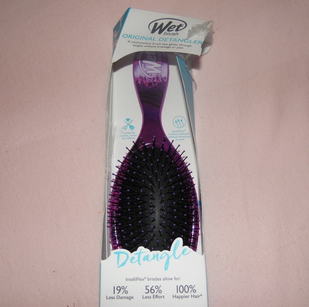 BRAND NEW WET BRUSH ORIGINAL DETANGLER